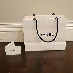 BRAND NEW AUTHENTIC CHANEL PAPER GIFT SHOPPING BAG AND CARD HOLDER 12"×10"